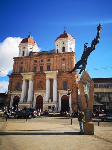 Santa Rosa: TRAS LAS IGLESIAS, EL HORIZONTE EN LLAMAS